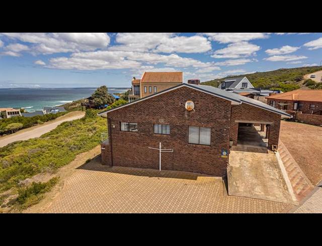 5 BEDROOM HOUSE FOR SALE IN DANA BAY